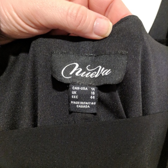 🌟ChueVa Black Cowl Neck Side-rouched Tank Blouse - Picture 7 of 8